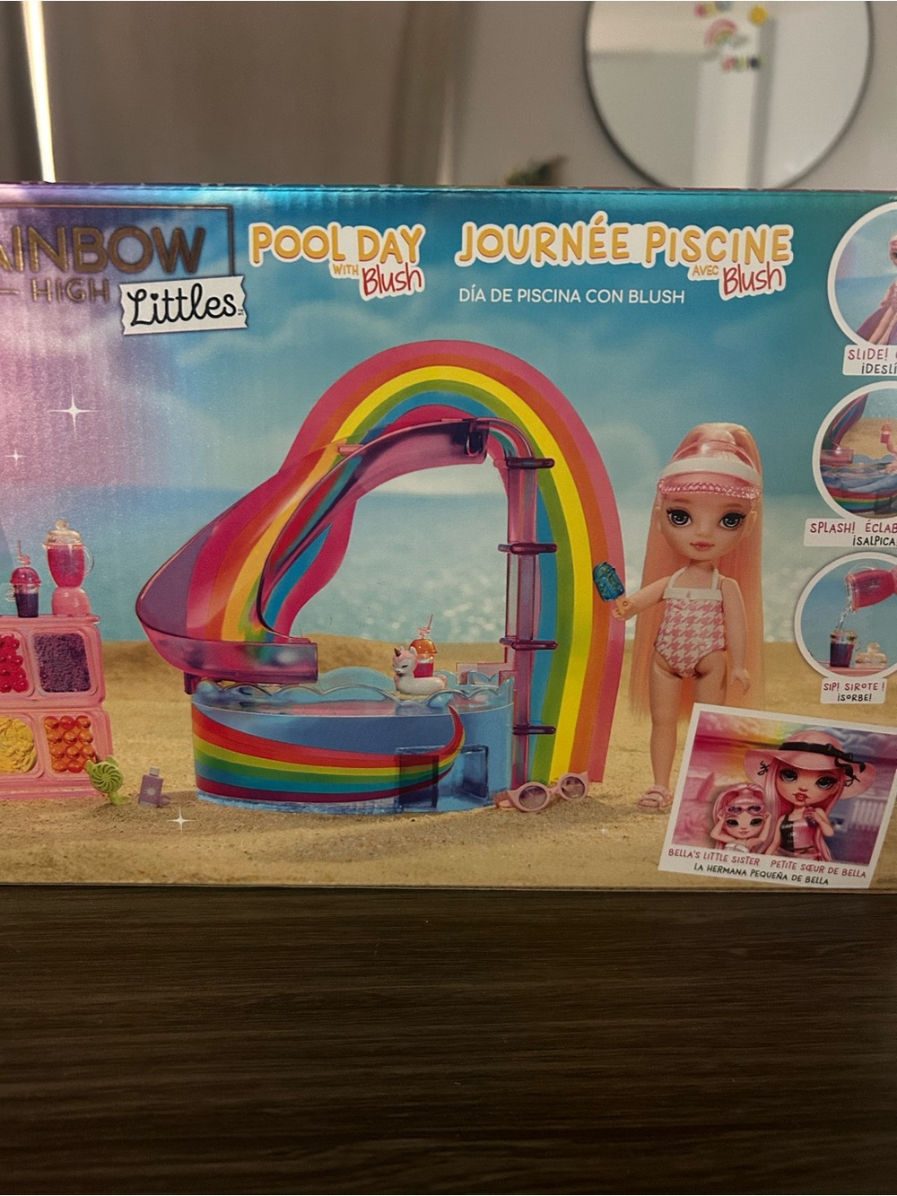 Rainbow High Littles Pool Day Playset - Picture 2 of 3